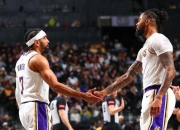 球友会在线入口篮网险胜助攻爆棚，复出首战轰40分关键表现点燃全场！